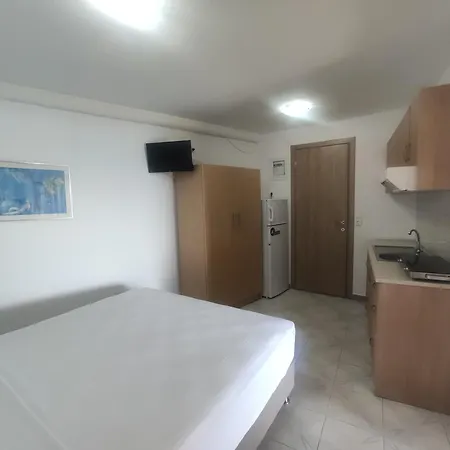 Para Thin Alos Inn Neos Marmaras Exterior photo