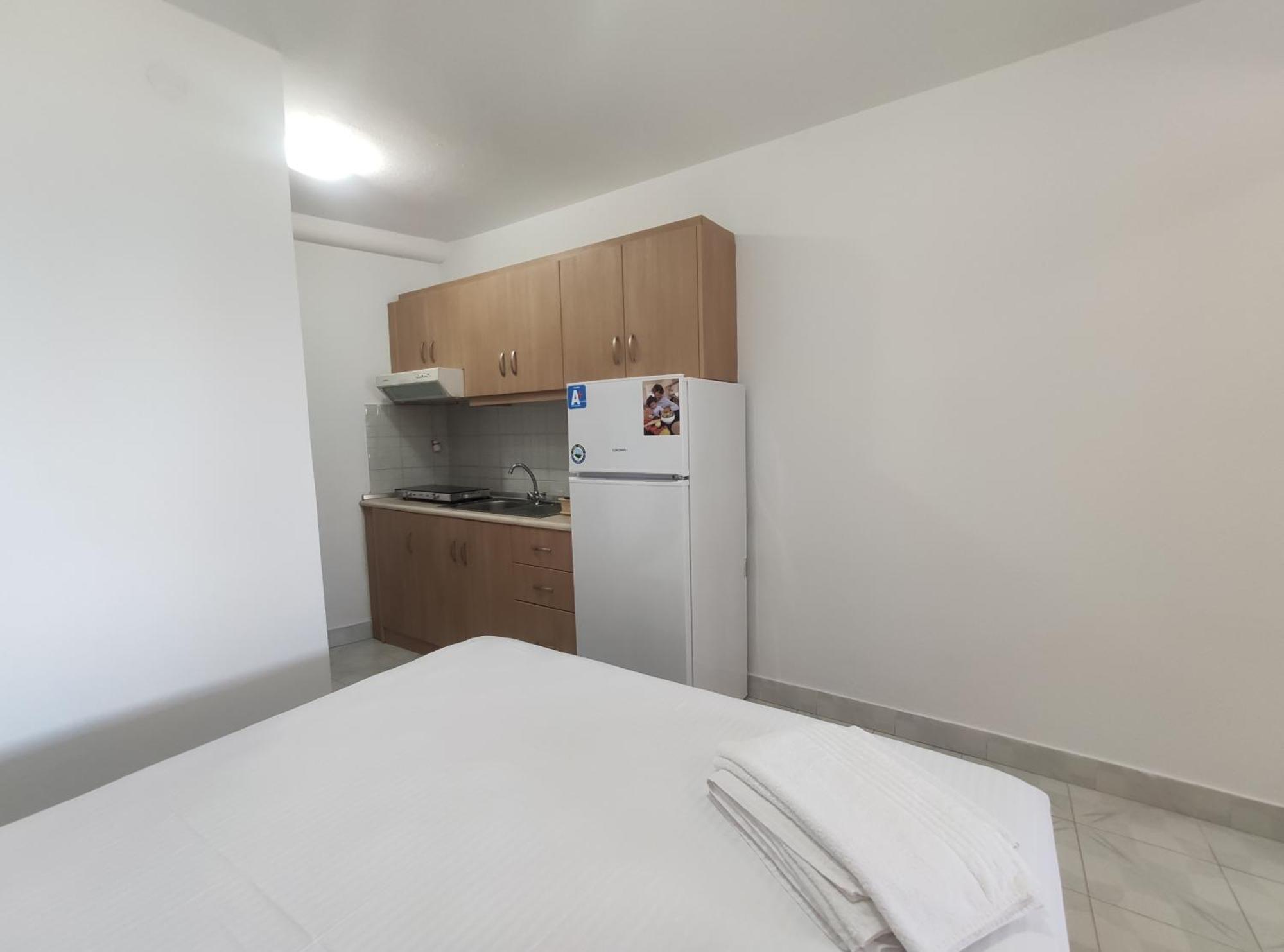 Apartment Thin Alos *