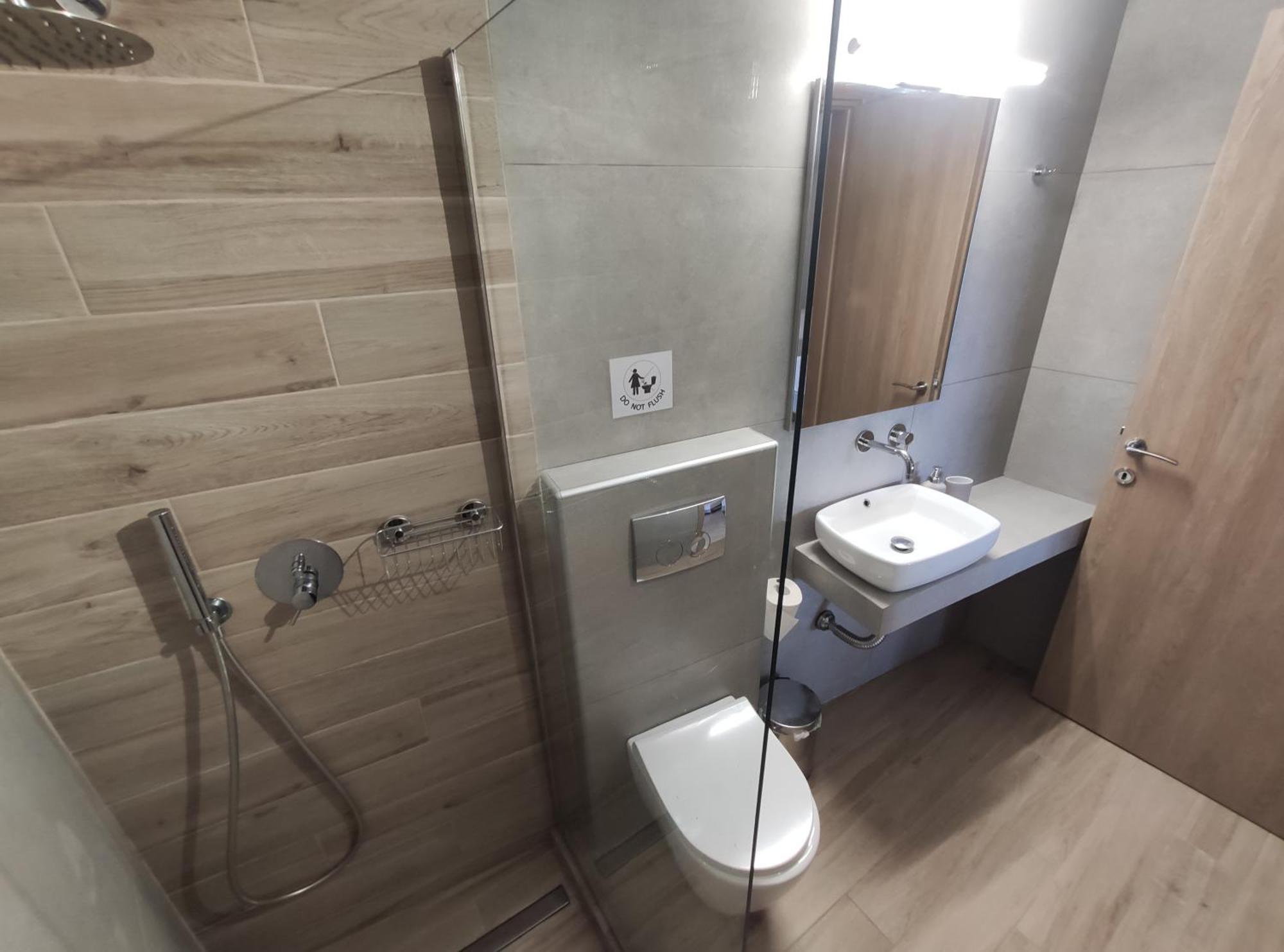 Thin Alos Apartment *